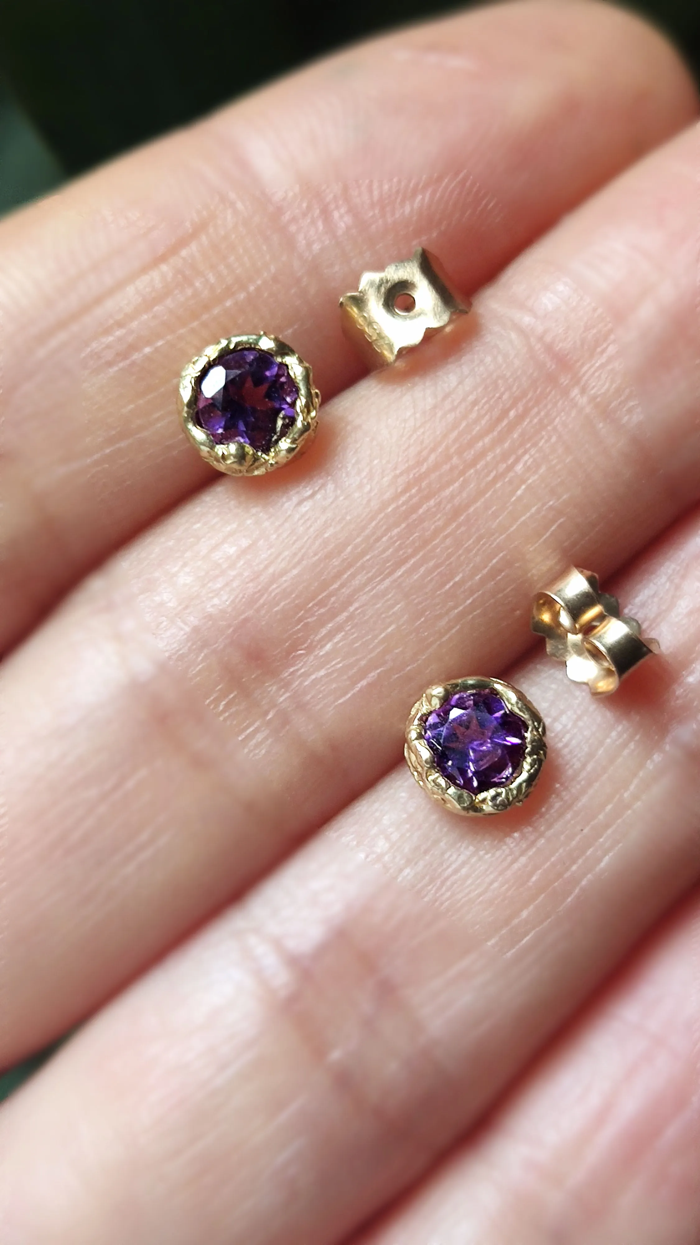18ct fair trade yellow gold stud earrings with a 4.5 mm gemstone