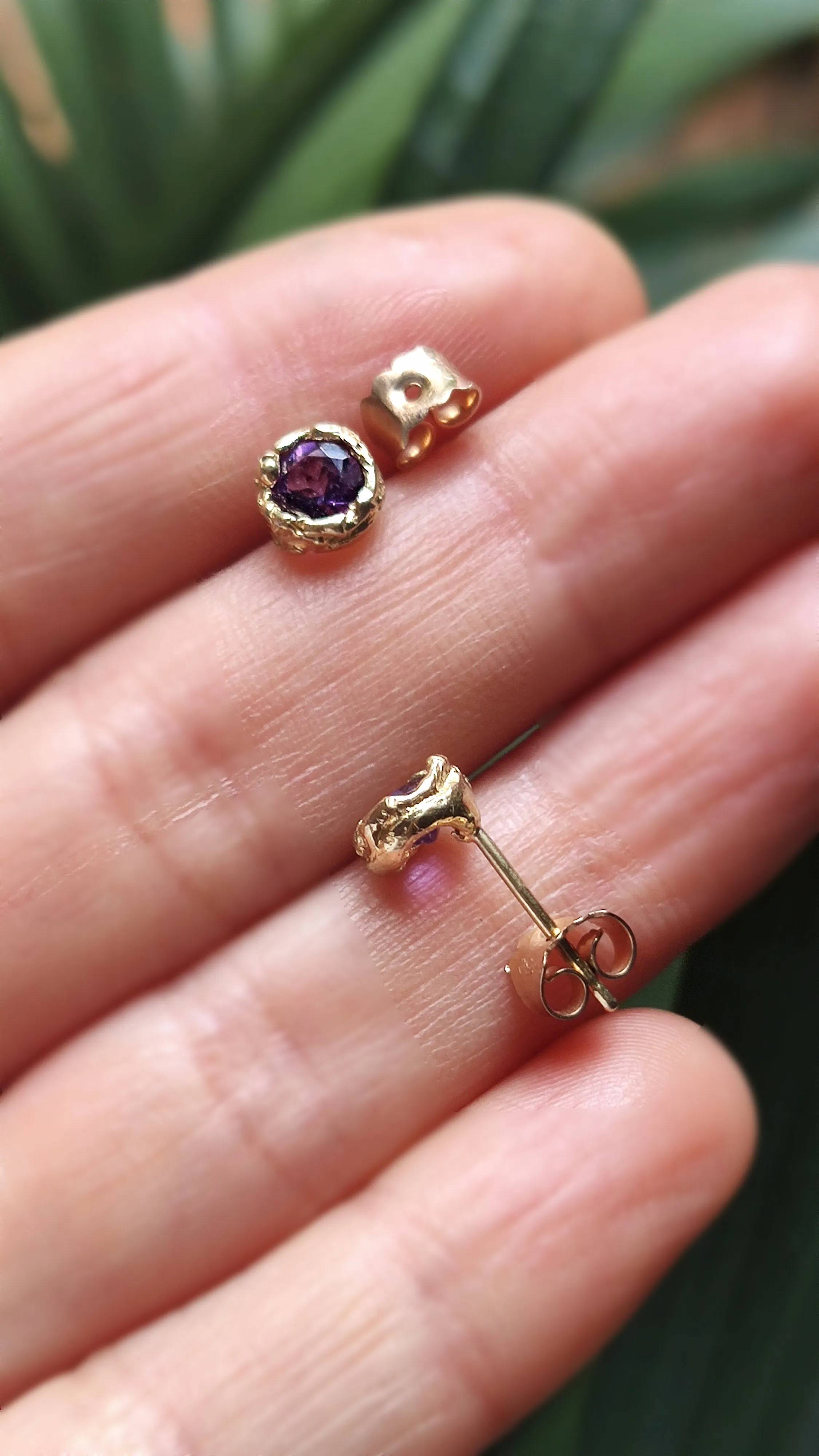 18ct fair trade yellow gold stud earrings with a 4.5 mm gemstone