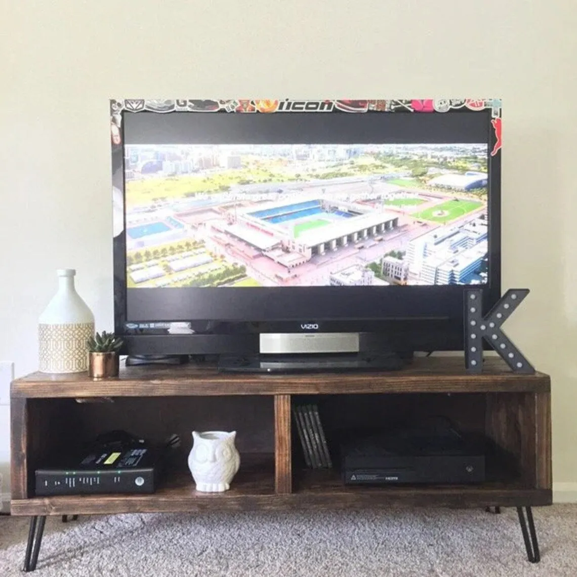 2Sec TV Stand