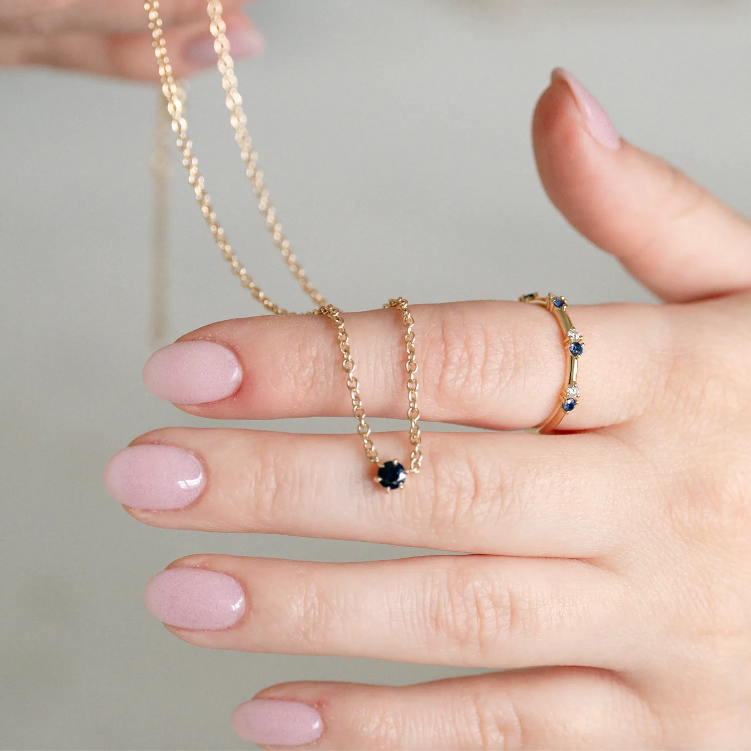 6 Prong Sapphire Necklace