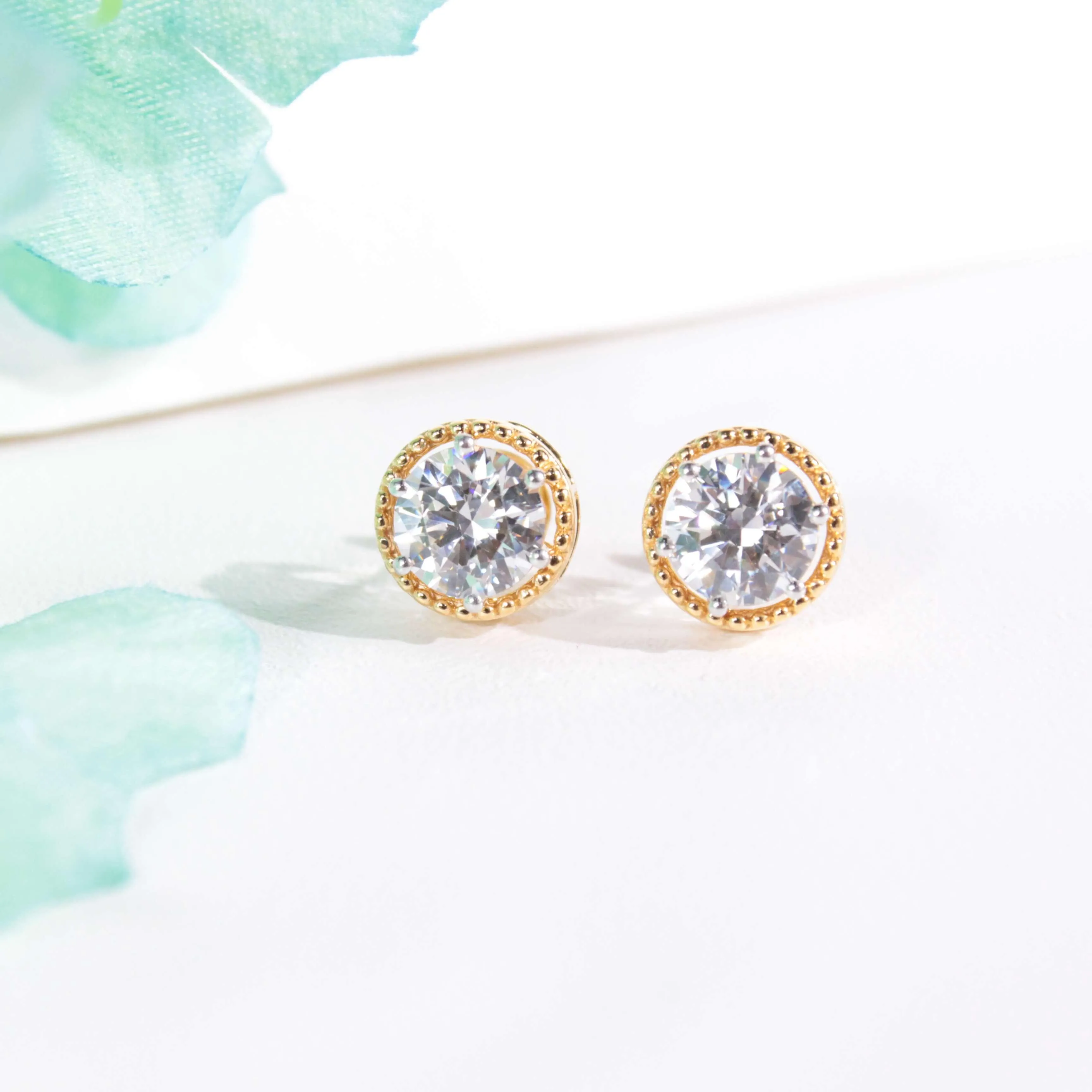 Aachi 2 carat Solitaire Silver Stud | 22KT Gold Vermeil