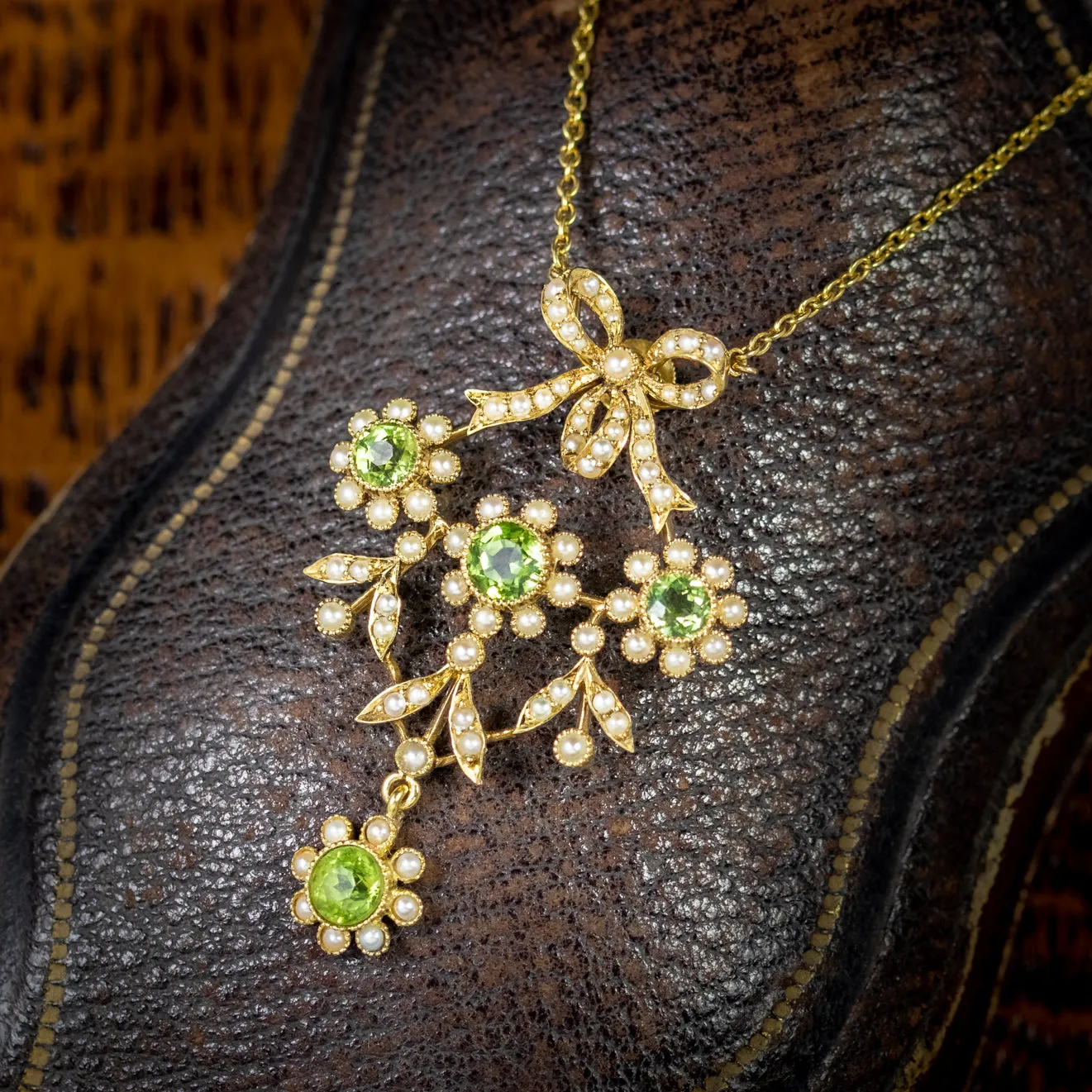 Antique Edwardian Pearl Peridot Pendant Necklace 18Ct Gold Circa 1910