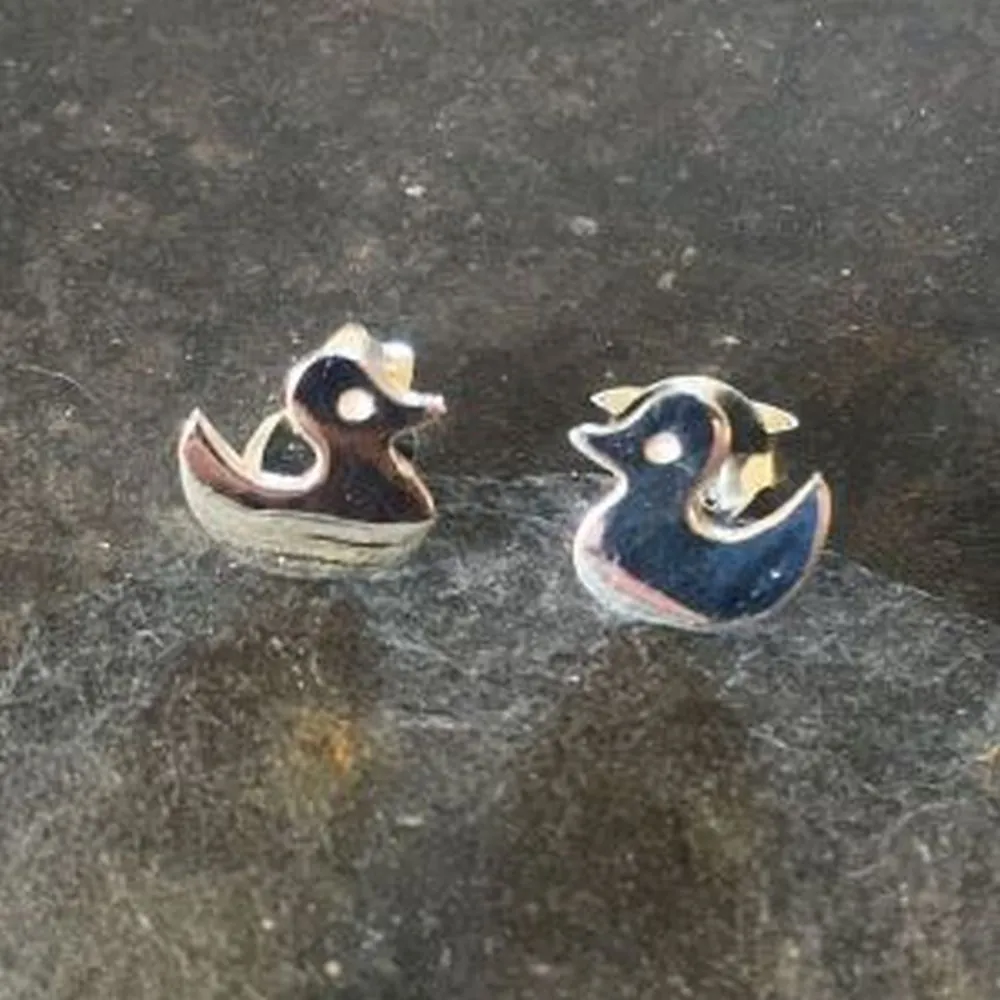 Blue Lily 7mm Duck Stud Earrings