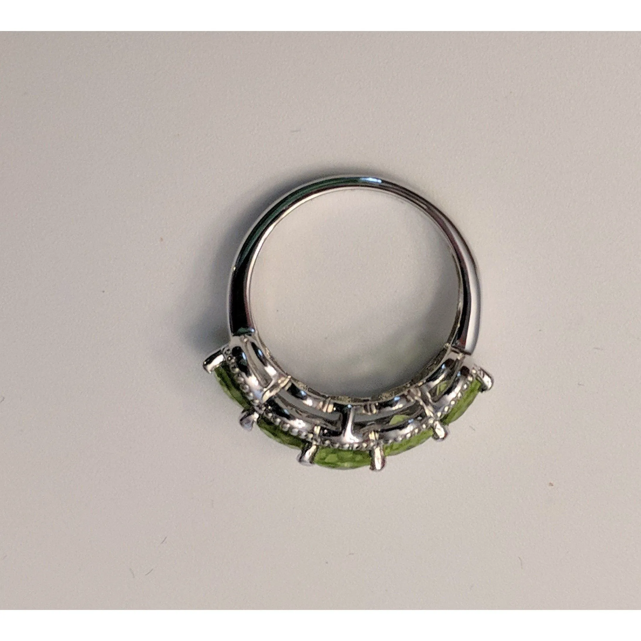 Gorgeous and Affordable 4ctw Peridot Ring in 925 Silver