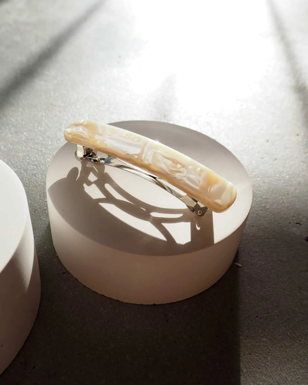 HEIRLOOM BARRETTE IVORY