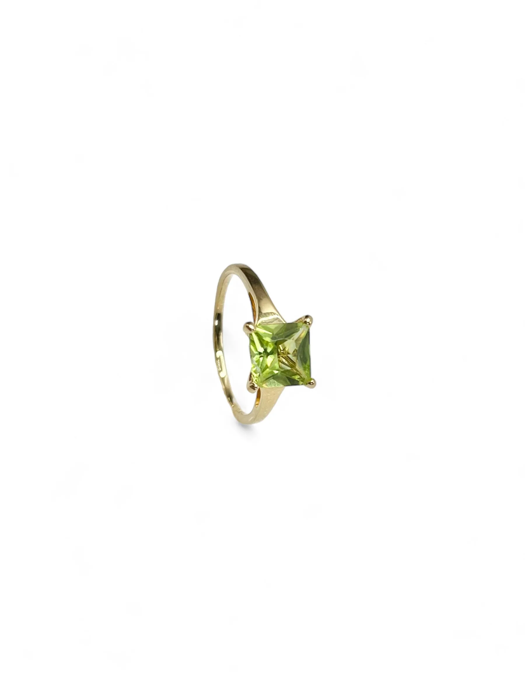 PERIDOT RING