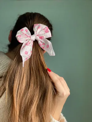 Pink and white Flower hair bow