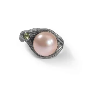 Redon Purple Pearl and Peridot Ring (Black Ruthenium)