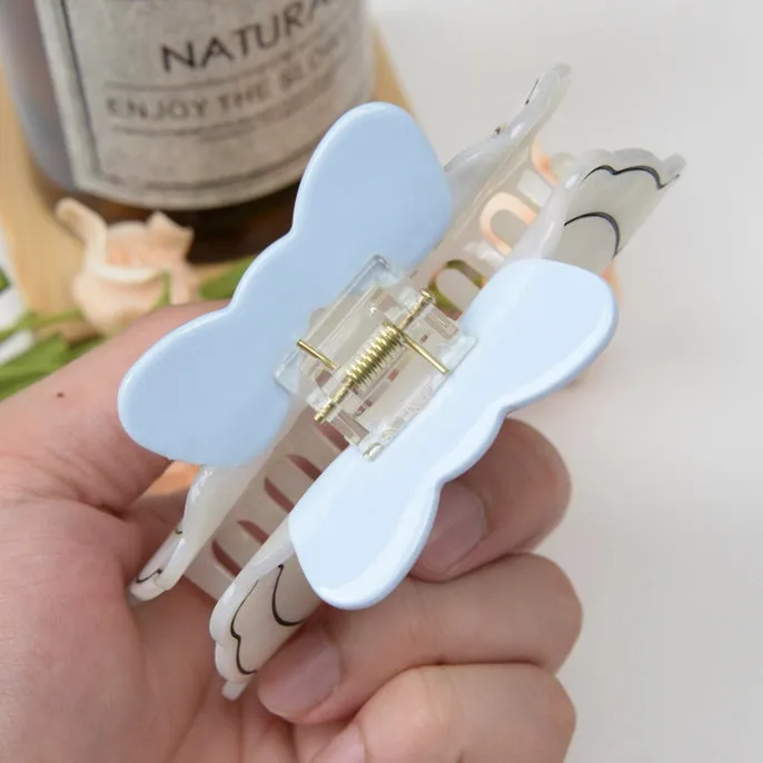 The Diva Soap Hair Claw: Cloud Dog