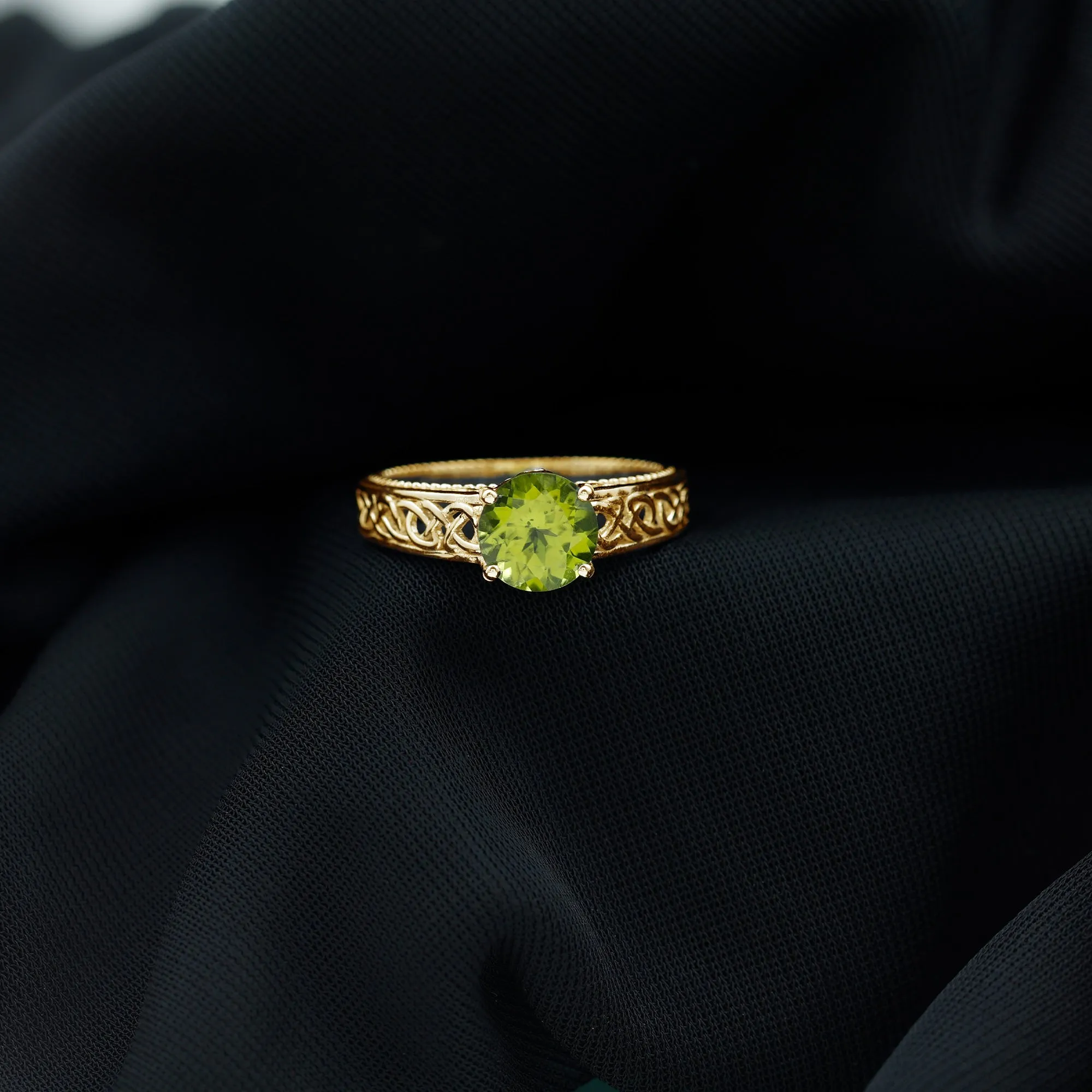 Vintage Style Peridot Celtic Knot Band Ring with Surprise Diamond